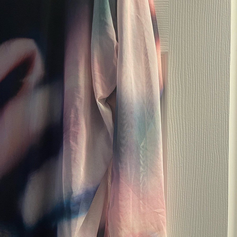 PrettyLittleThing Multicolor Abstract Dress - Picture 6 of 8